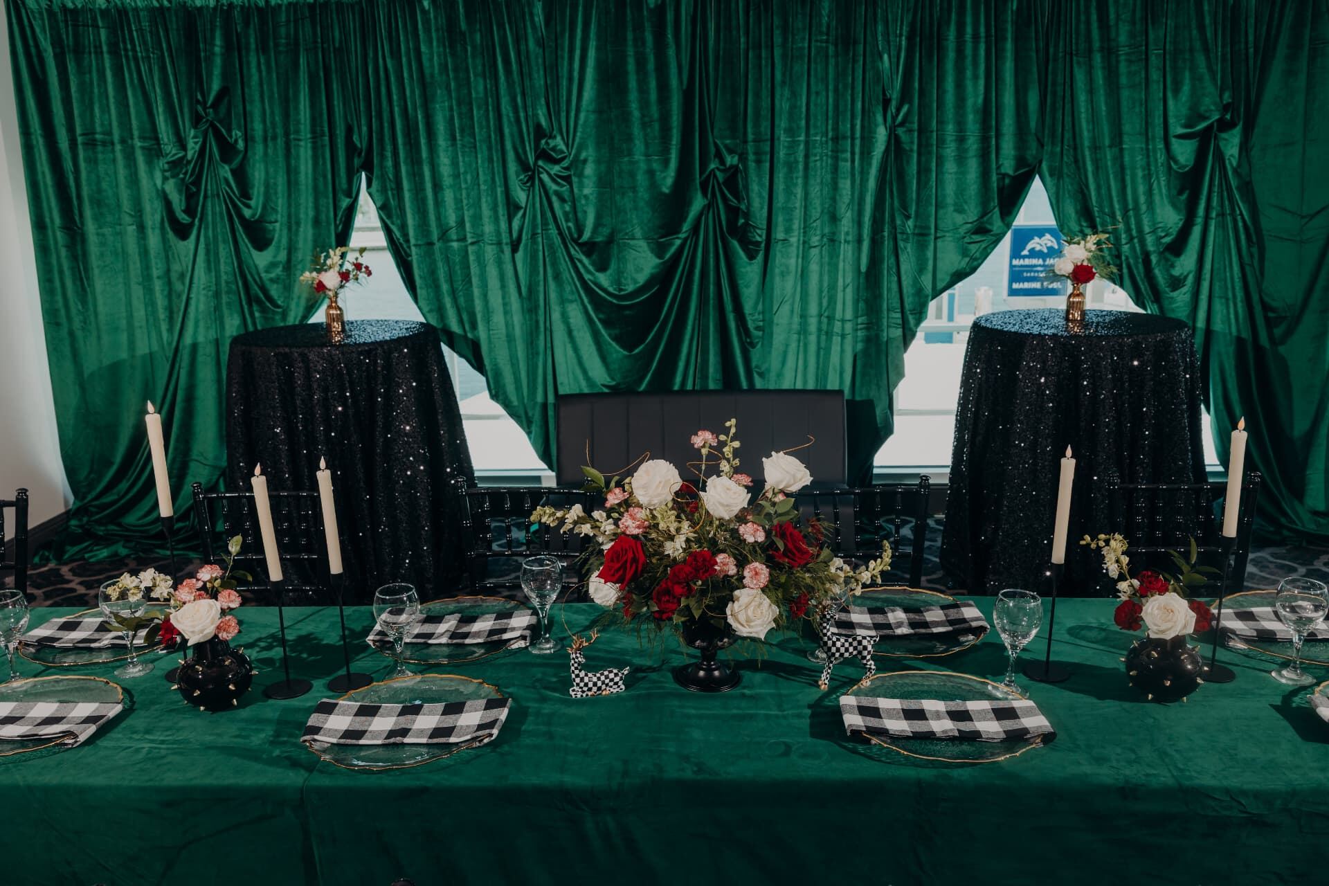 Green velvet sweetheart table planned by Kingsley Event Consulting