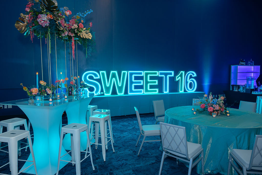 Sweet 16 neon lounge planned by Kingsley Event Consulting